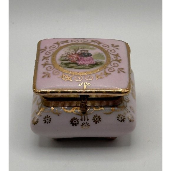 Arnart Imports Porcelain Trinket Courting Couple Pink Box 1950's - Picture 5 of 11